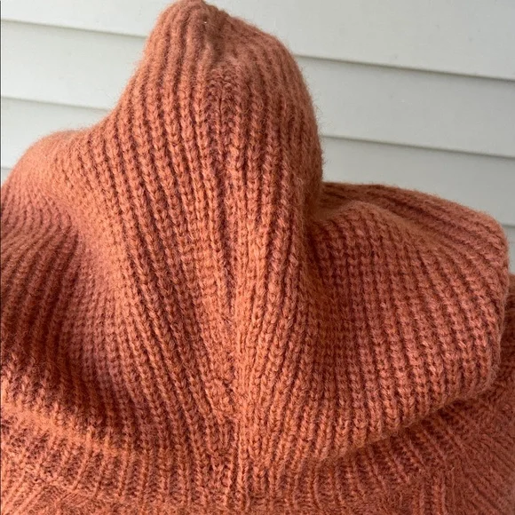 Like new Bluivy Hooded brown Sweater - Picture 8 of 13